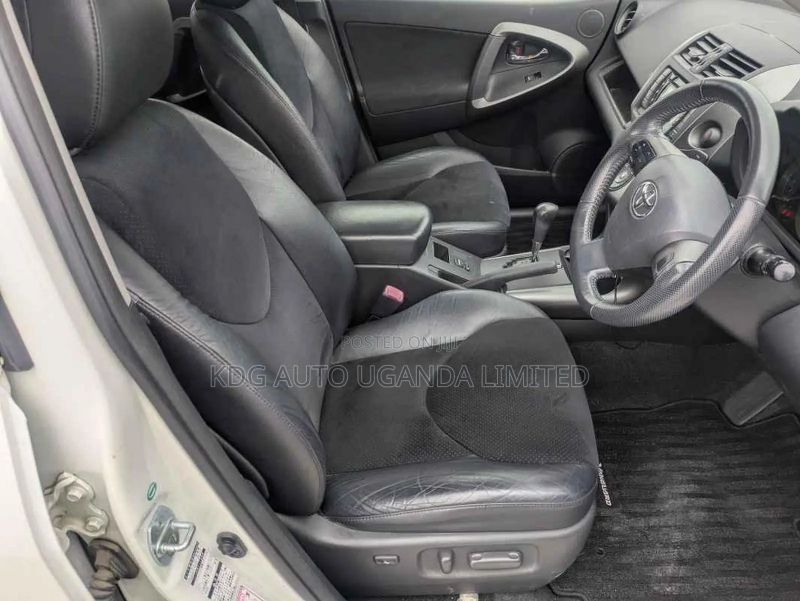 Toyota Vanguard 2011 Pearl