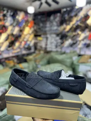 Black Clarks Style Leather Moccasin Loafers – Diamond Texture Design