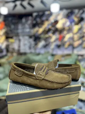 Brown Clarks Style Moccasin Loafers – Hand Stitch Toe Design