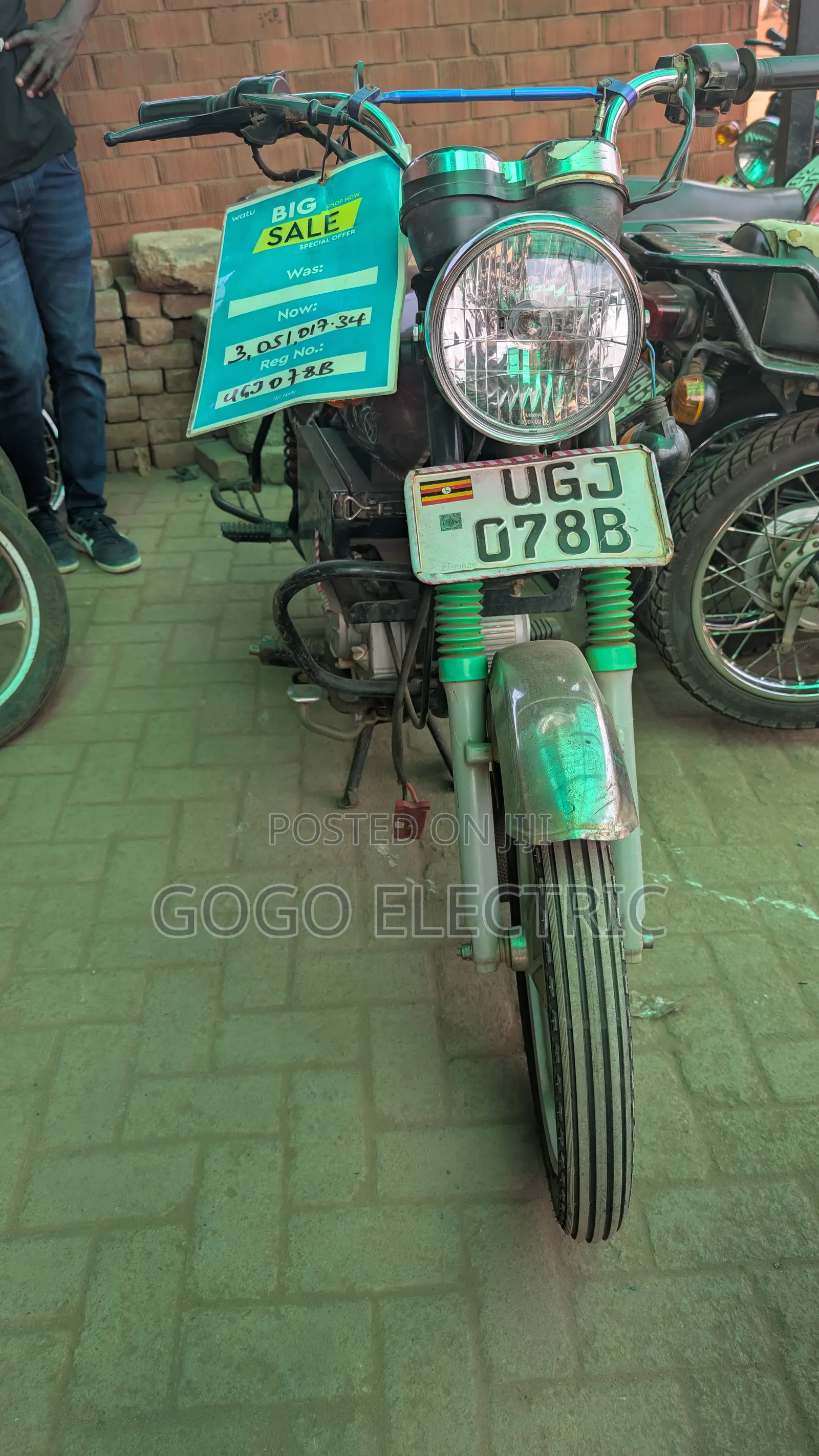 Bajaj Boxer 125 2024 Red