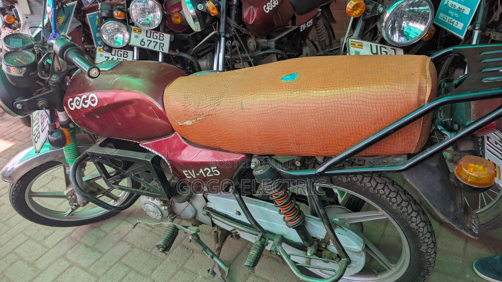 Bajaj Boxer 125 2024 Red