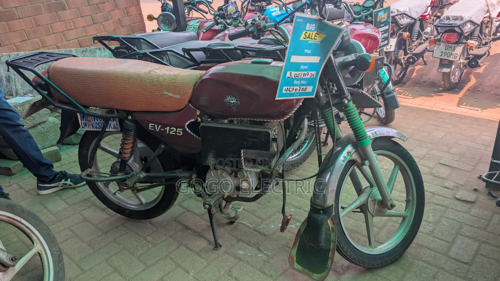 Bajaj Boxer 125 2024 Red
