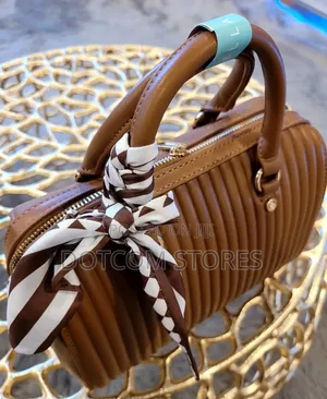 Chrisbella Handbag/Bodybag Est 2022