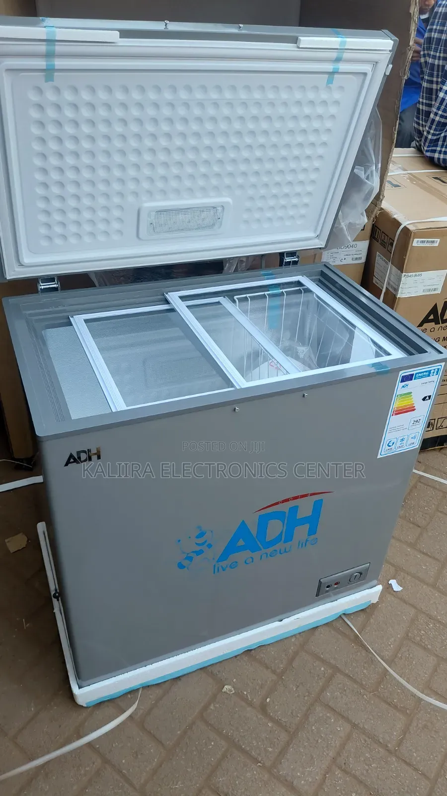 Adh Freezer 200l