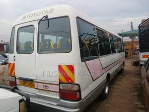 Toyota Coaster 2001 Silver