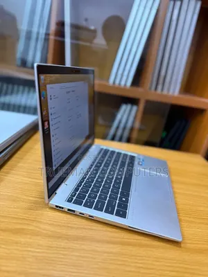 Laptop HP EliteBook 830 G9 16GB Intel Core i5 SSD 512GB