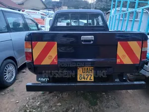 Toyota Hilux 1999 Black