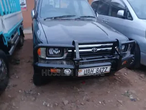 Toyota Hilux 1999 Black