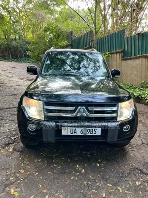 Mitsubishi Pajero 2014 Black