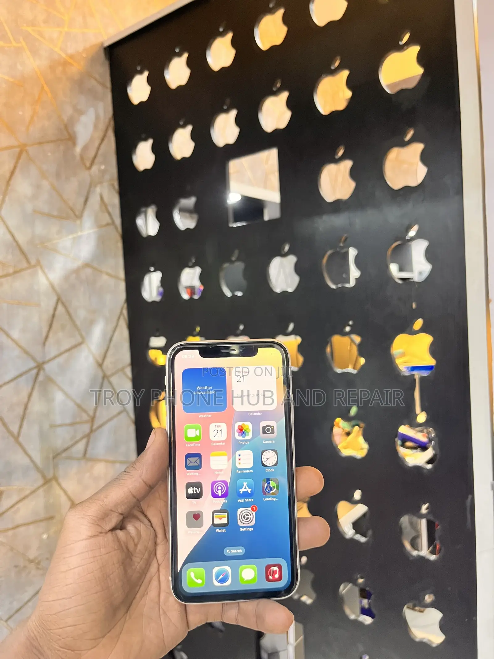 Apple iPhone XR 64 GB White