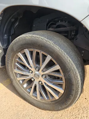 Lexus LX 2017 Silver