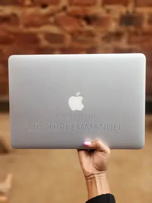 Laptop Apple MacBook Pro 2017 8GB Intel Core i5 SSD 256GB