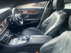 Mercedes-Benz E400 2018 Gray