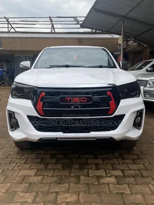 Toyota Hilux 3.0 D-4D 4x4 2015 White