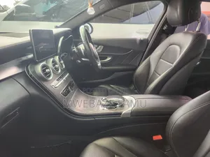 Mercedes-Benz C200 2016