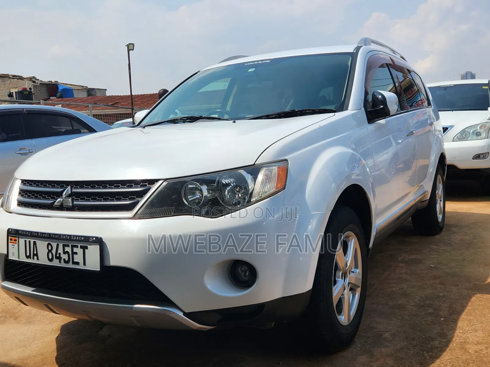 Mitsubishi Outlander 2010 White