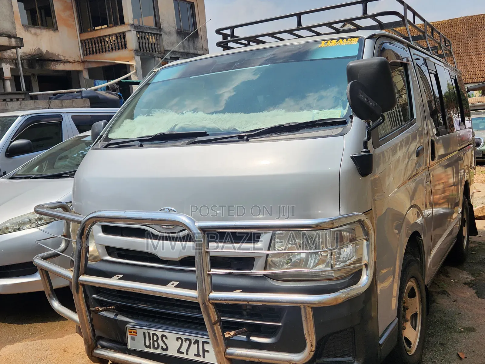 Toyota HiAce 2010 Silver