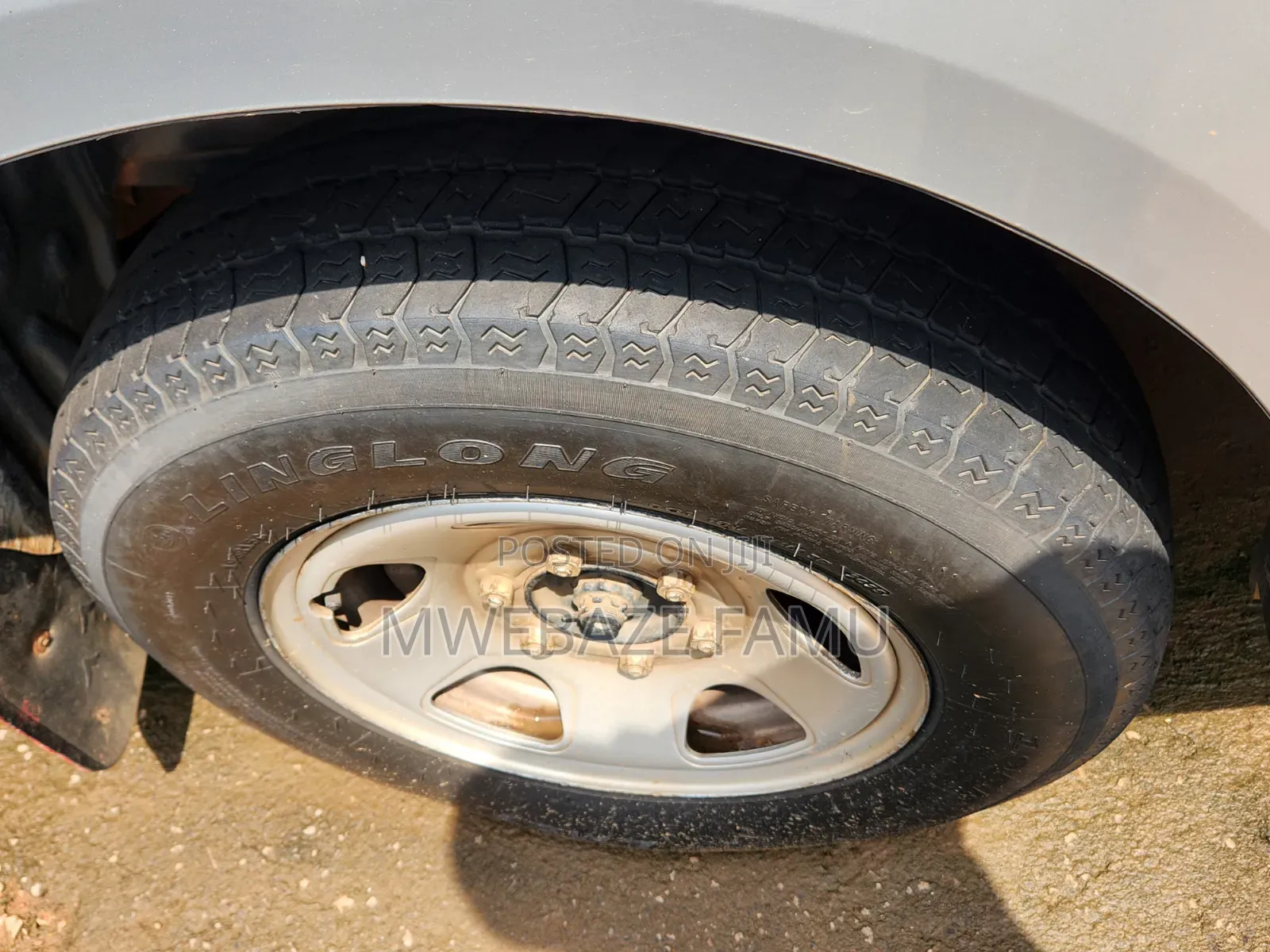 Toyota HiAce 2010 Silver