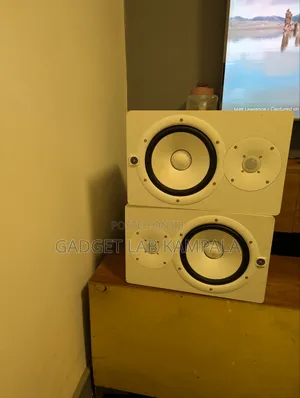 Yamaha Hs8 Studio Speakers, Come With Warranty and Receipt.