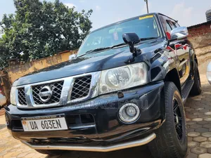 Nissan Patrol 2010 Black