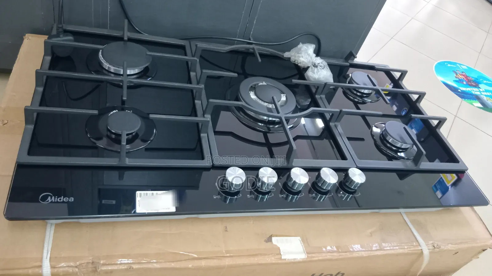 Midea 90cm Built-in Gas Hob, Five Burners on a Tempered Glass Surface