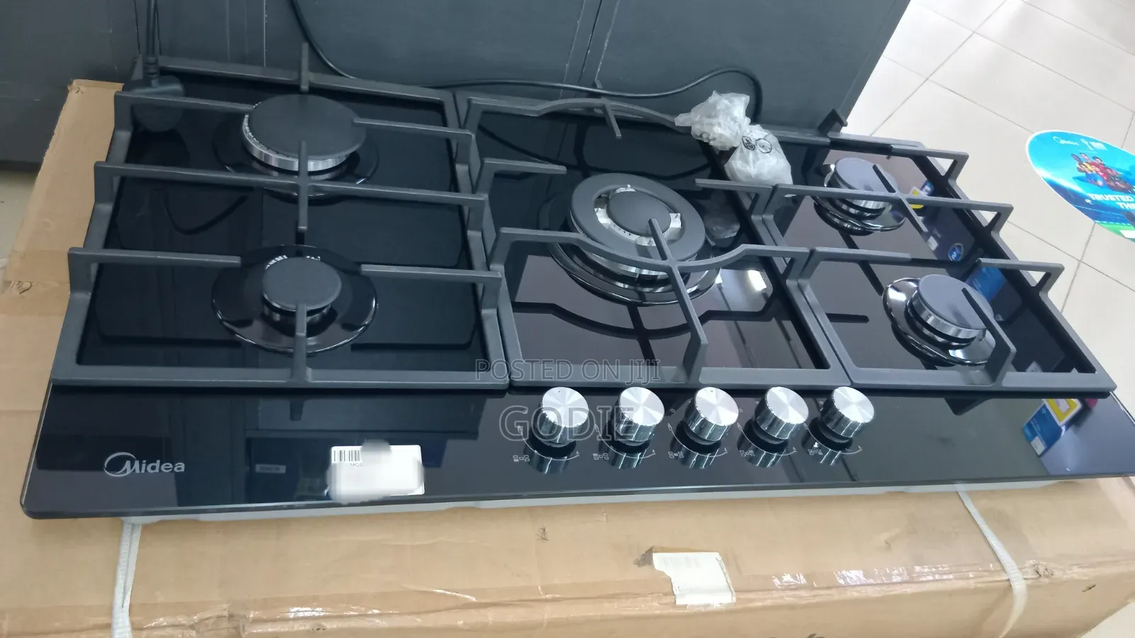 Midea 90cm Built-in Gas Hob, Five Burners on a Tempered Glass Surface