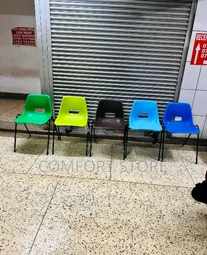 Multiple Colored New Fashion Plastic Chairs for Restaurant Bar Hotels
