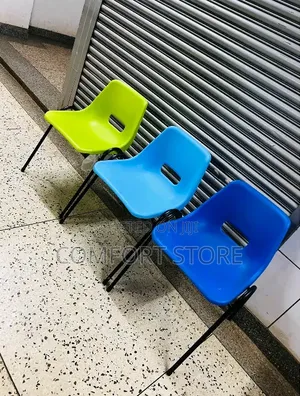 Working Plastic Chairs Plastic Chairs for Restaurant Hotel and Bar