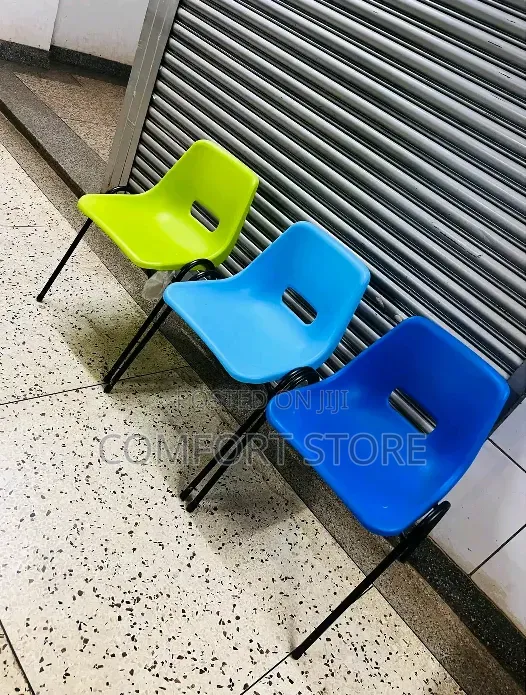 Working Plastic Chairs Plastic Chairs for Restaurant Hotel and Bar