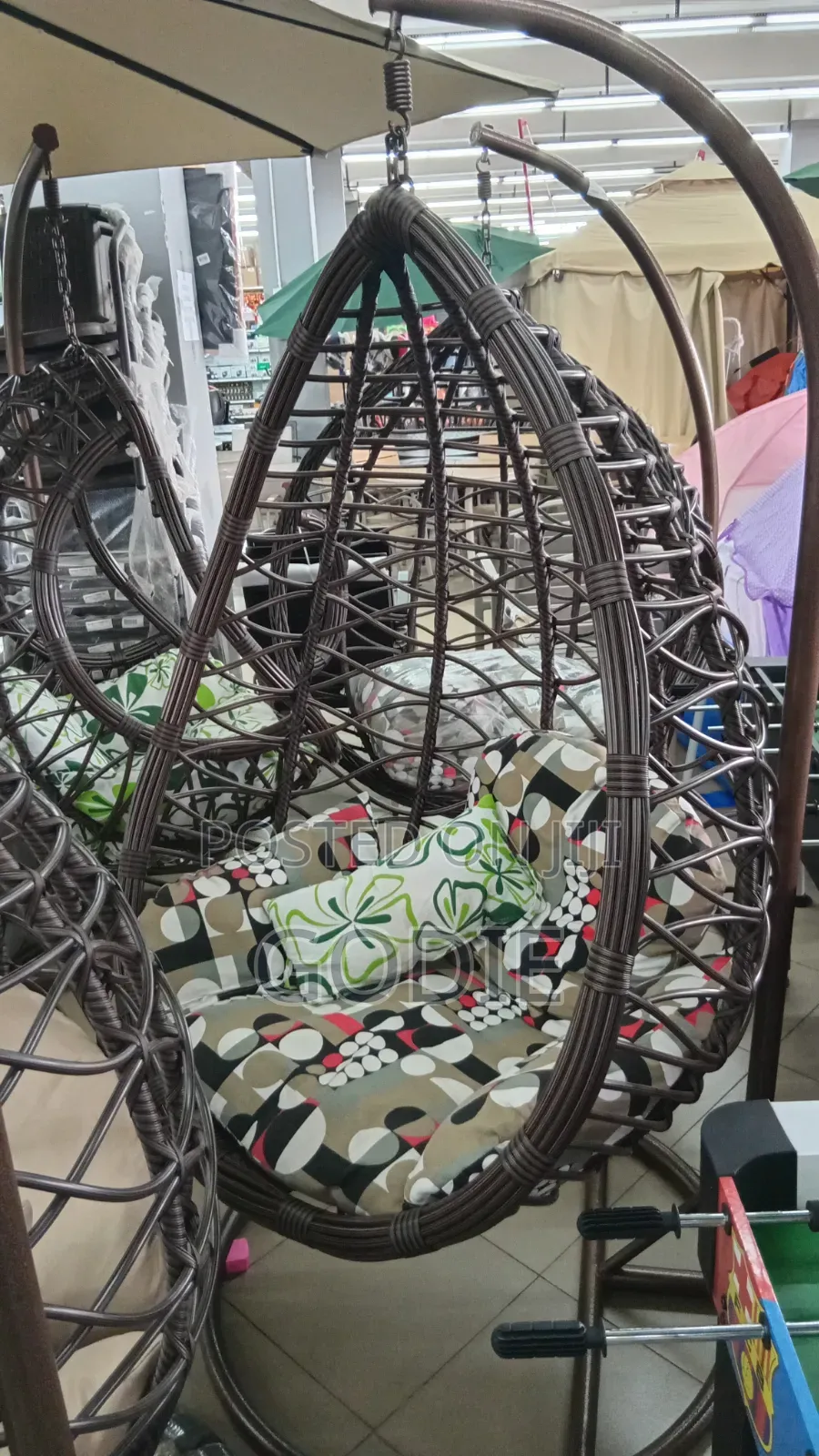 Hanging Wicker Egg Swing Chair.