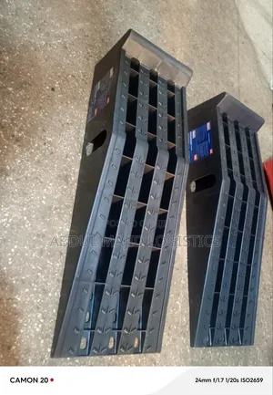 Heavy-Duty Plastic Auto Service Ramps