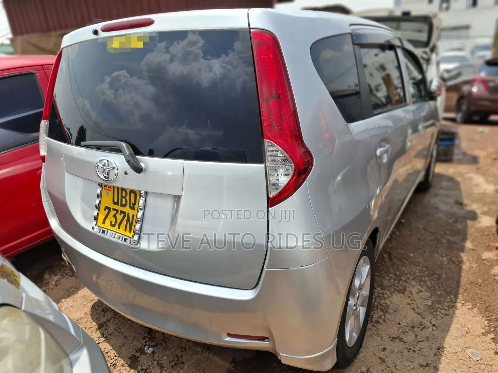 Toyota Passo Sette 2010 Silver