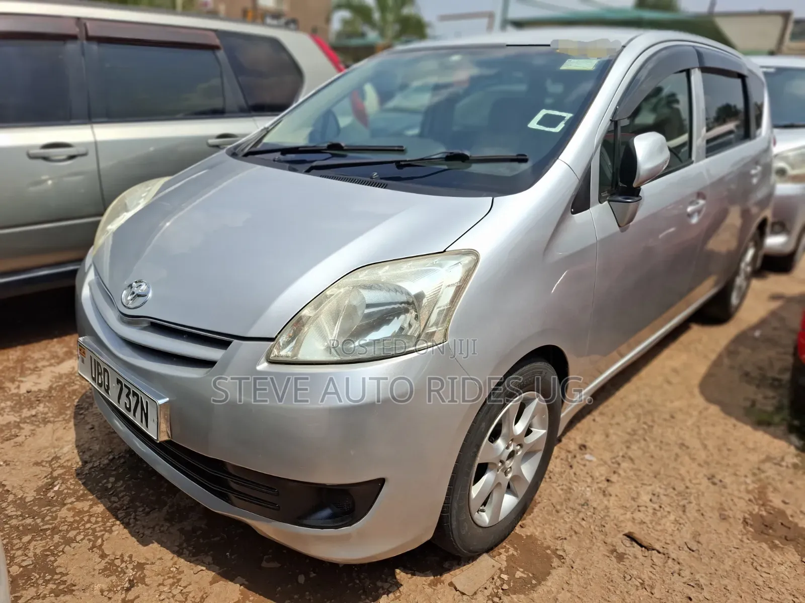 Toyota Passo Sette 2010 Silver
