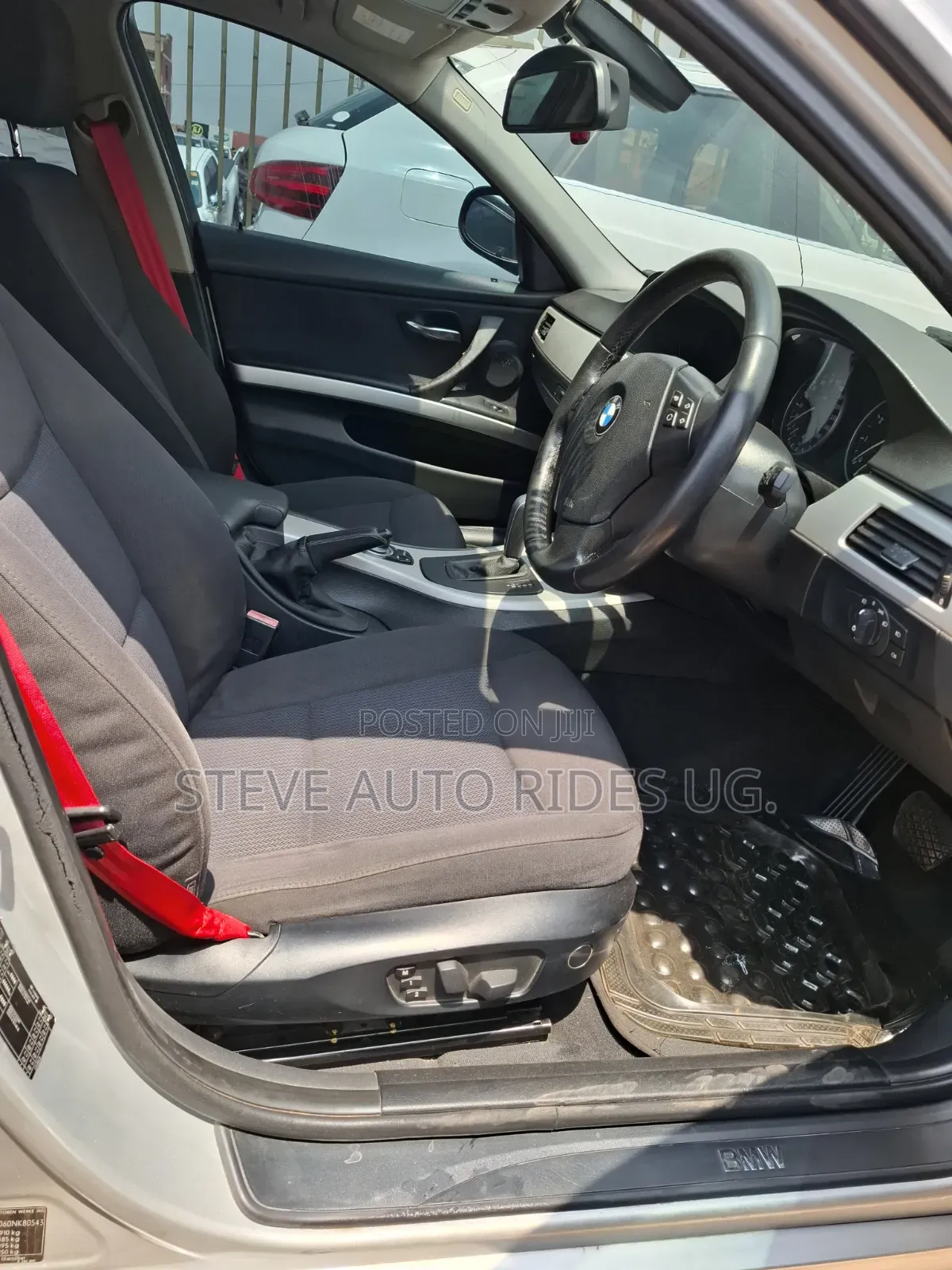 BMW 320i 2012 Silver