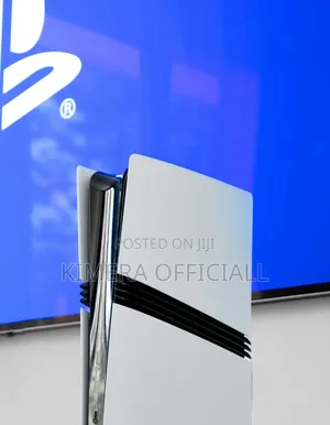 Slightly USED Ps5 Pro in a Very Good Condition. UK USED