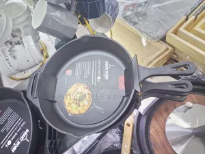 Heavy-Duty Cast Iron Frying Pan Skillet – Pre-Seasoned, Multi-Purpose