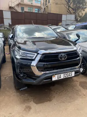 Toyota Hilux Rugged 4x4 2018 Black