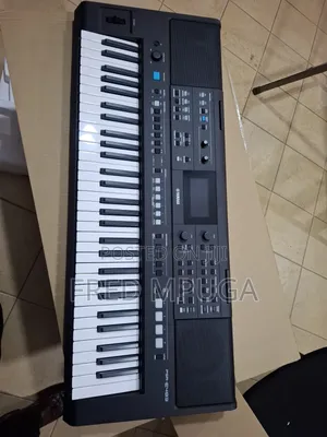 Yamaha Keyboard PSR E483
