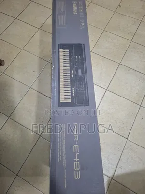 Yamaha Keyboard PSR E483