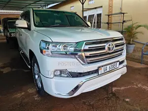 Toyota Land Cruiser 2009 White