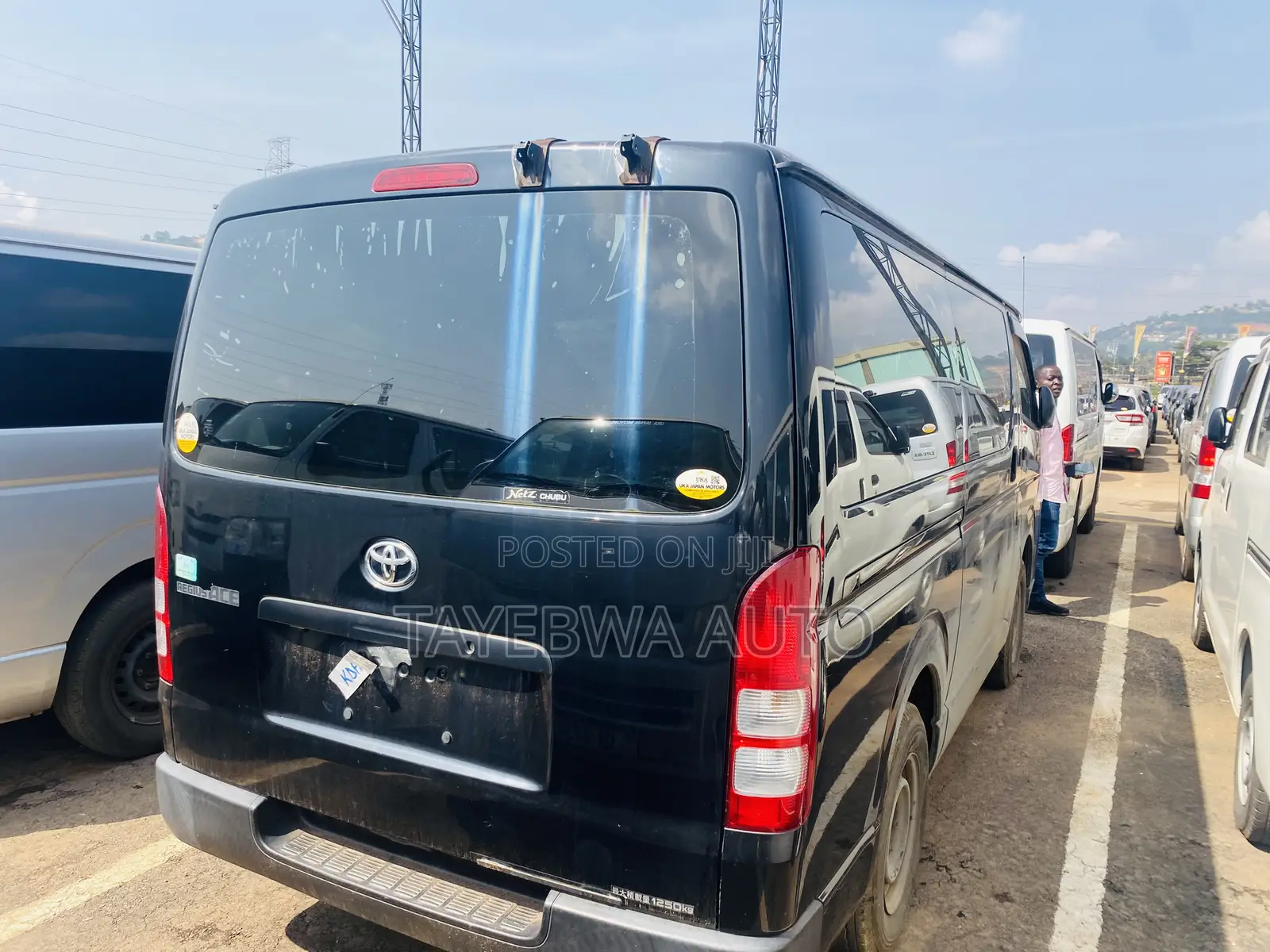 Toyota HiAce 2012 Black
