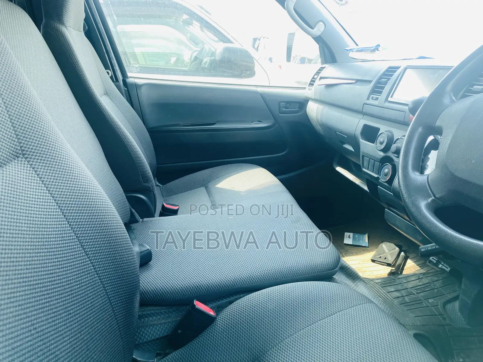 Toyota HiAce 2012 Black