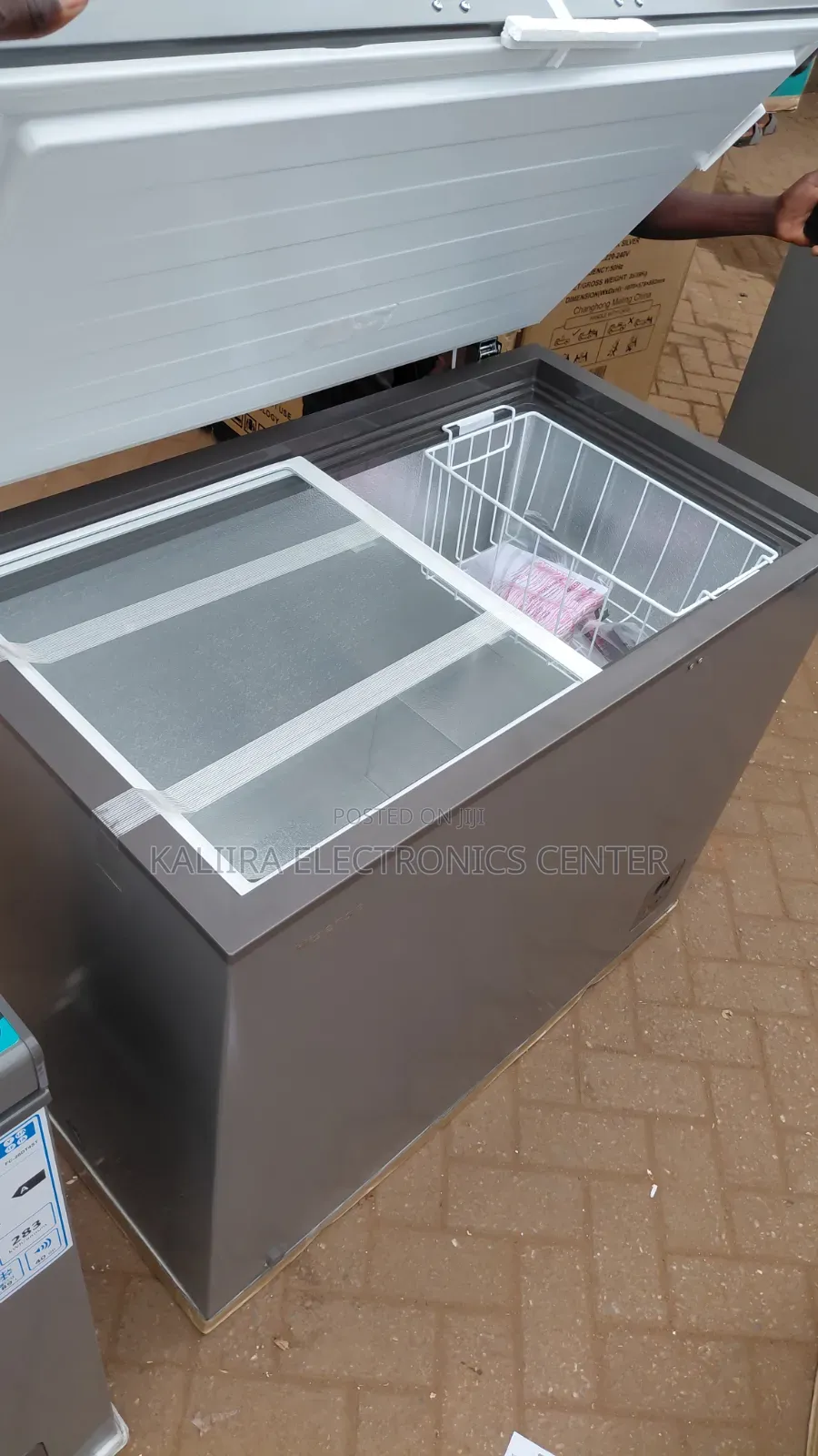 Hisense Freezer 310l