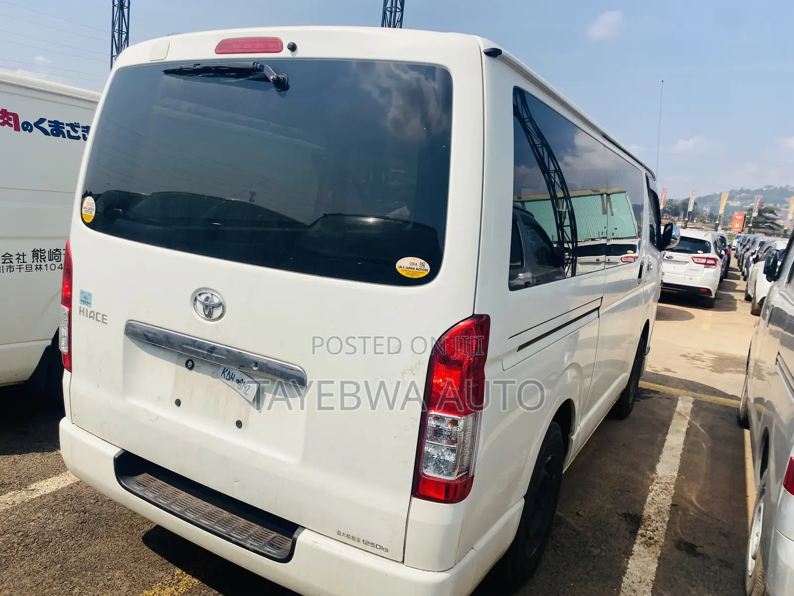 Toyota HiAce 2017 White
