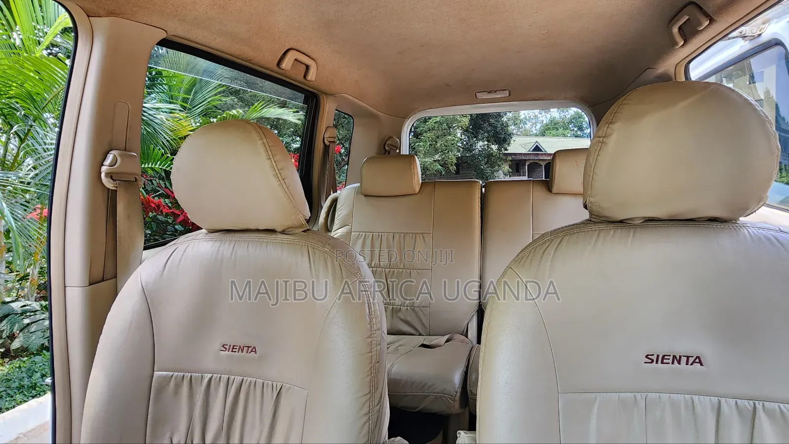 Toyota Sienta 2010 White