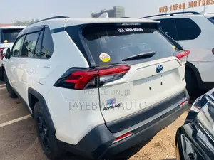 Toyota RAV4 2020 White