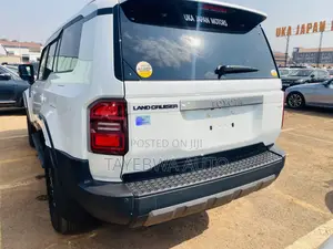Toyota Land Cruiser 2024 White