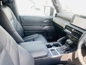 Toyota Land Cruiser 2024 White