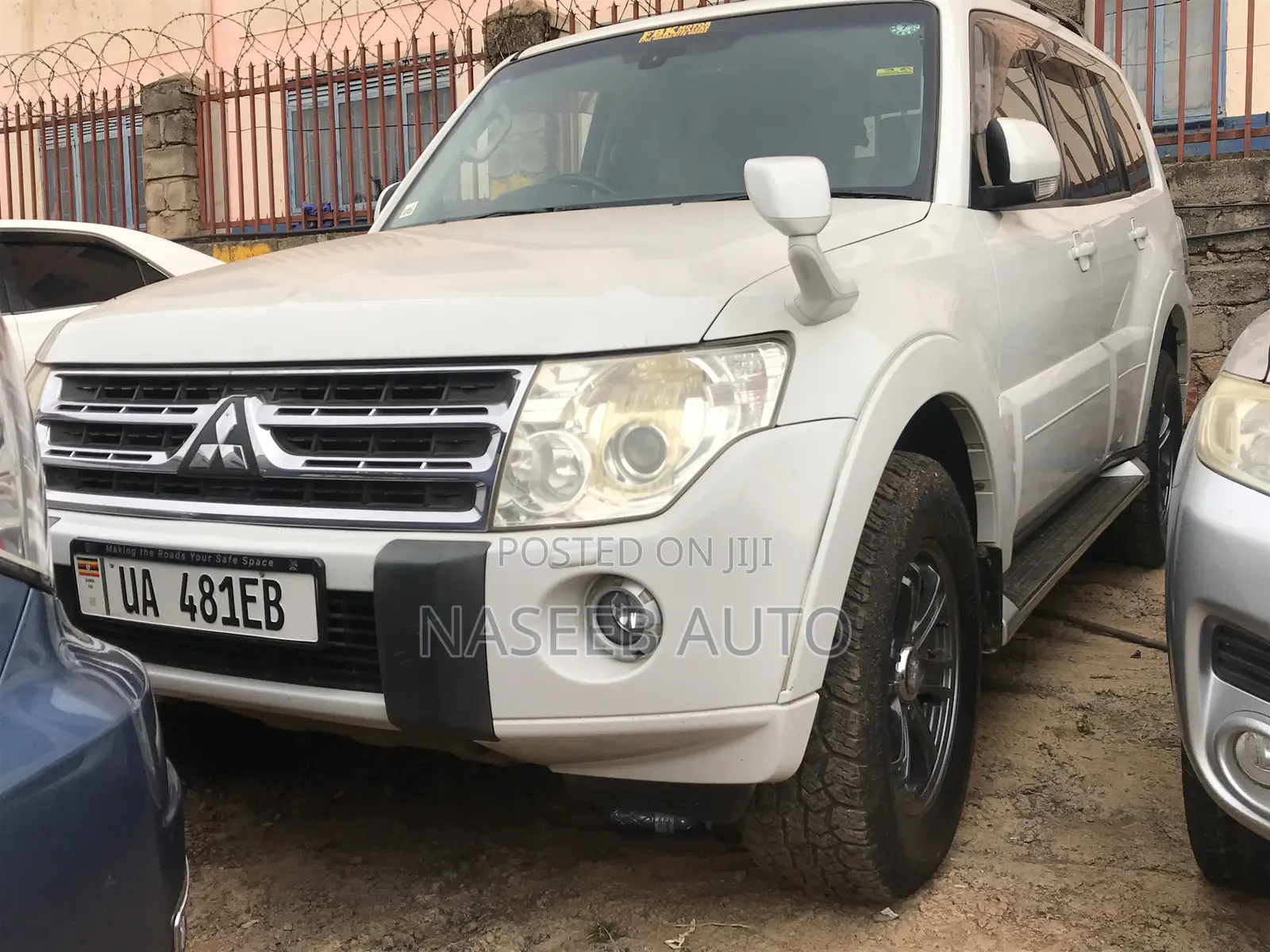Mitsubishi Pajero 2012 White