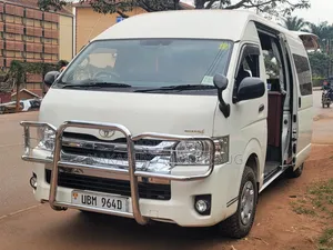 Toyota HiAce 2019 Pink